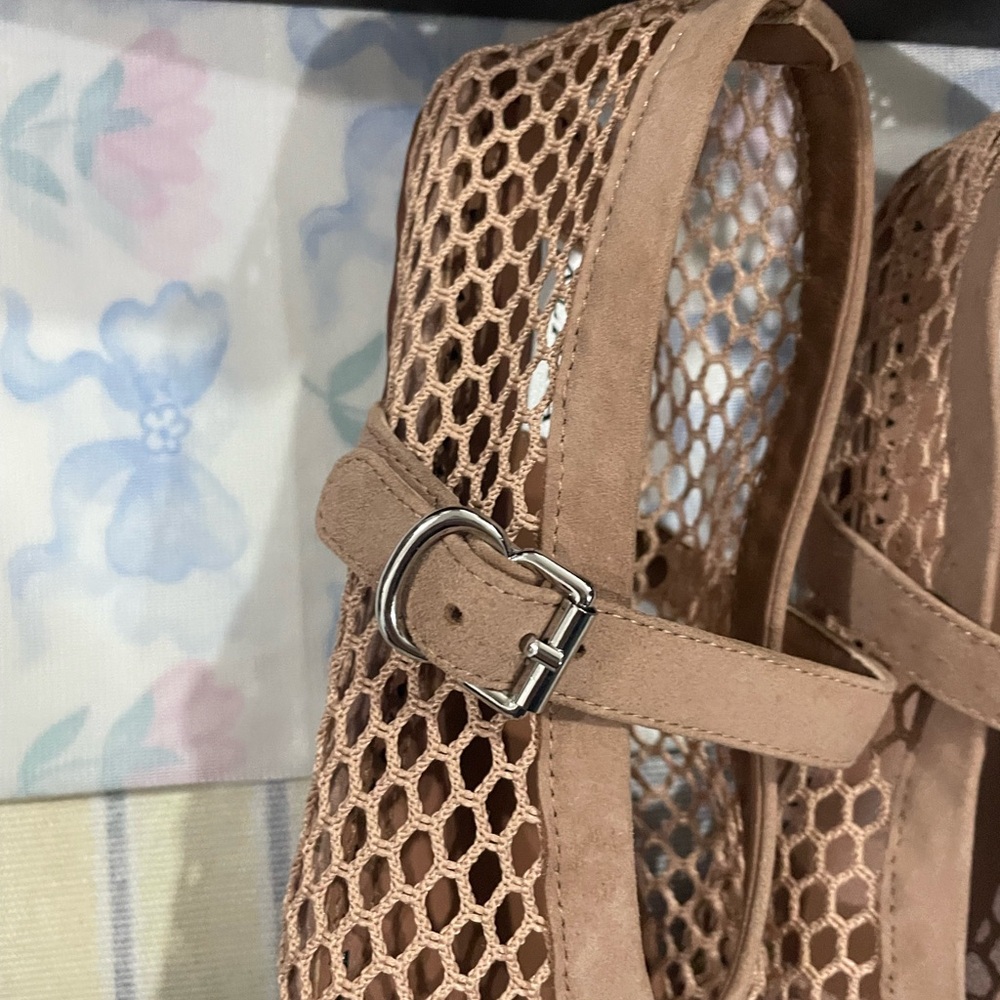 Alaïa Beige Mesh Mary Jane Flats with Ankle Strap - Picture 4 of 10
